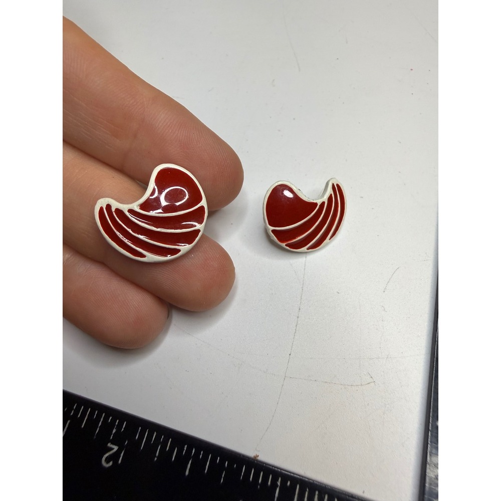 Red and White Enamel Modernist Wave Shell Stud Earrings Post Back Statement